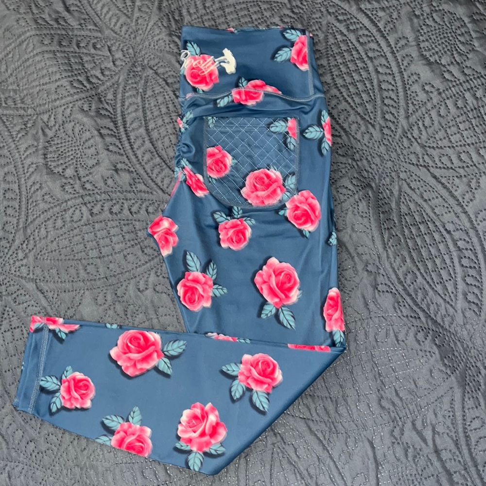 For Booty women’s workout leggings size Large